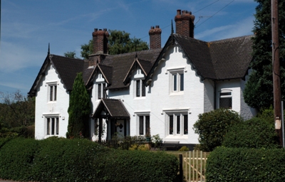 Listed houses in Ash Green